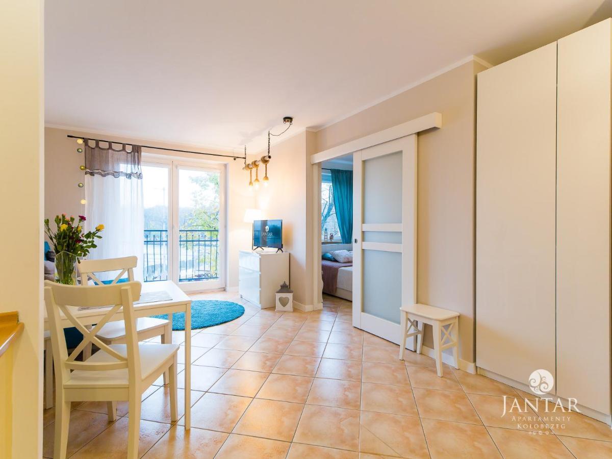 Port Kolobrzeg Str Towarowa By Jantar Apartamenty 코워브제크 외부 사진