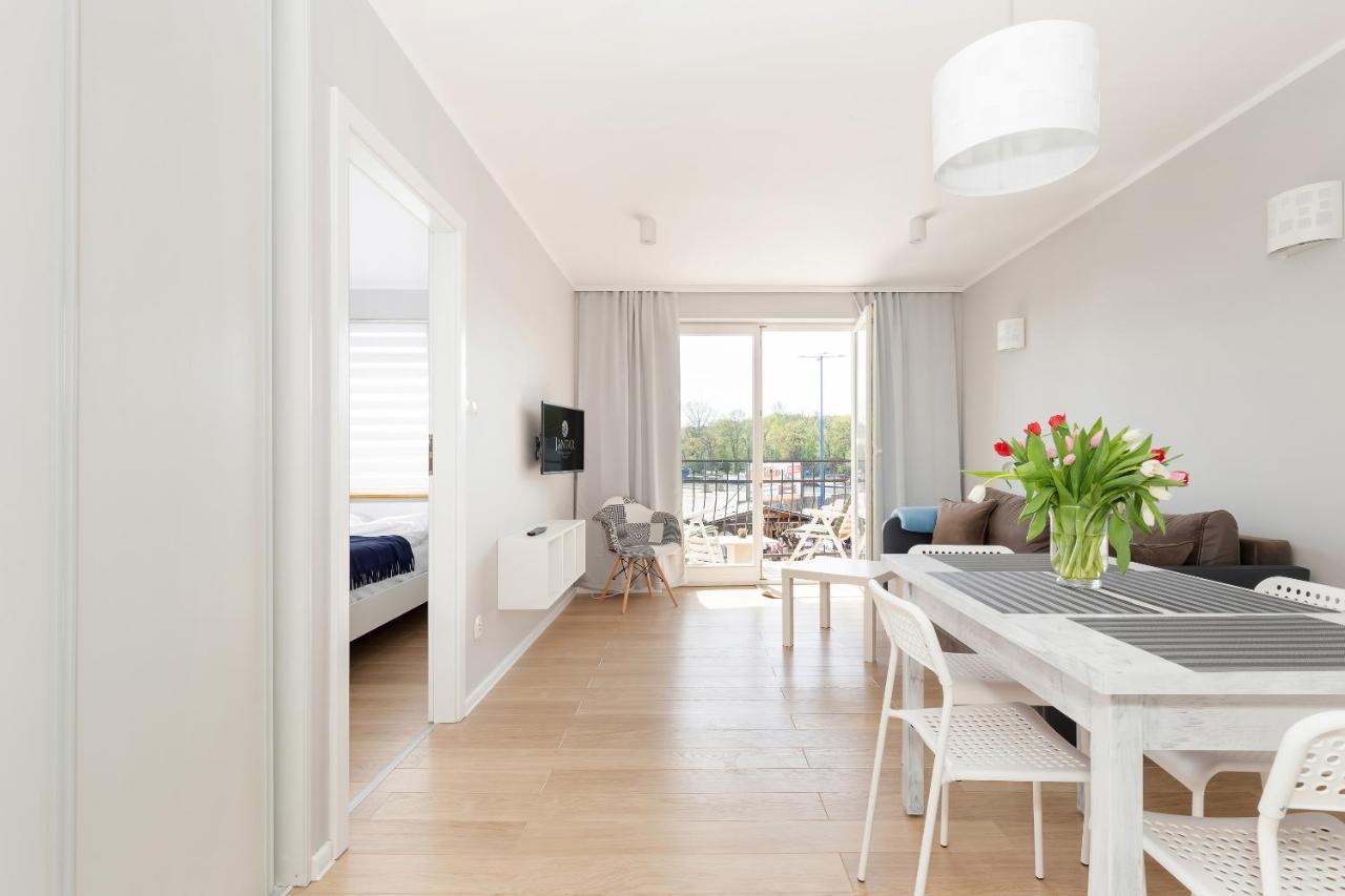 Port Kolobrzeg Str Towarowa By Jantar Apartamenty 코워브제크 외부 사진