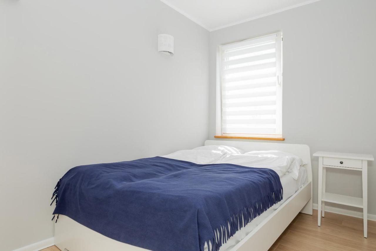 Port Kolobrzeg Str Towarowa By Jantar Apartamenty 코워브제크 외부 사진